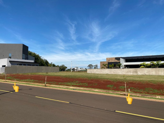 Imagem Imóvel à Venda, 450 m² em Vila Yolanda Imagem Imóvel à Venda, 450 m² em Vila Yolanda