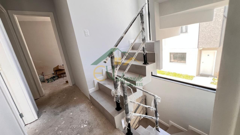 Imagem Sobrado com 3 Quartos à Venda, 105 m² em Uberaba - Curitiba Imagem Sobrado com 3 Quartos à Venda, 105 m² em Uberaba - Curitiba