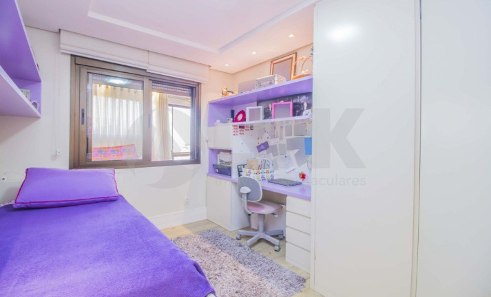 Imagem Imóvel com 3 Quartos à Venda, 260 m² em Jardim Lindóia - Porto Alegre Imagem Imóvel com 3 Quartos à Venda, 260 m² em Jardim Lindóia - Porto Alegre