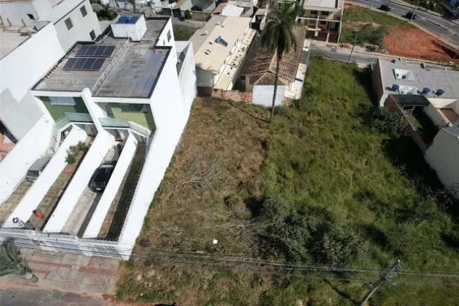 Imagem Terreno à Venda, 372 m² em R$302.000,00 // Nacional - Contagem Imagem Terreno à Venda, 372 m² em R$302.000,00 // Nacional - Contagem