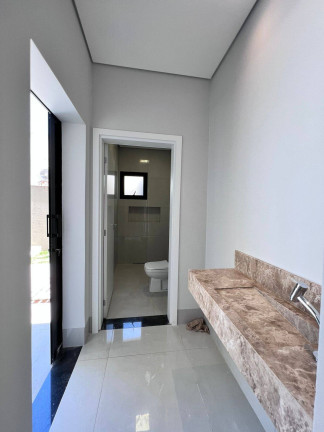 Imagem Casa com 3 Quartos à Venda, 210 m² em Jardim Imperial - Cuiabá
