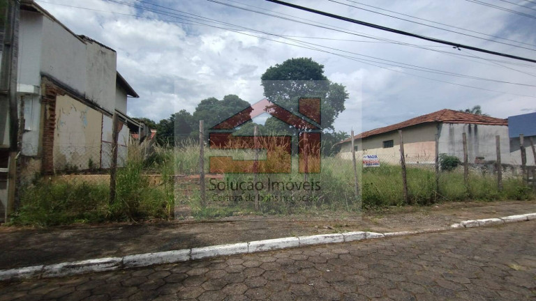 Terreno à Venda, 1.570 m² em Vila Resende - Caçapava