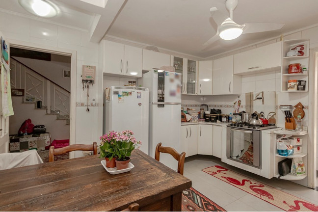 Imagem Casa com 4 Quartos à Venda, 233 m² em Jardim Itu - Porto Alegre Imagem Casa com 4 Quartos à Venda, 233 m² em Jardim Itu - Porto Alegre