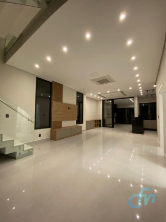 Imagem Casa com 4 Quartos à Venda, 243 m² em Jardim São Pedro - Mogi Das Cruzes Imagem Casa com 4 Quartos à Venda, 243 m² em Jardim São Pedro - Mogi Das Cruzes