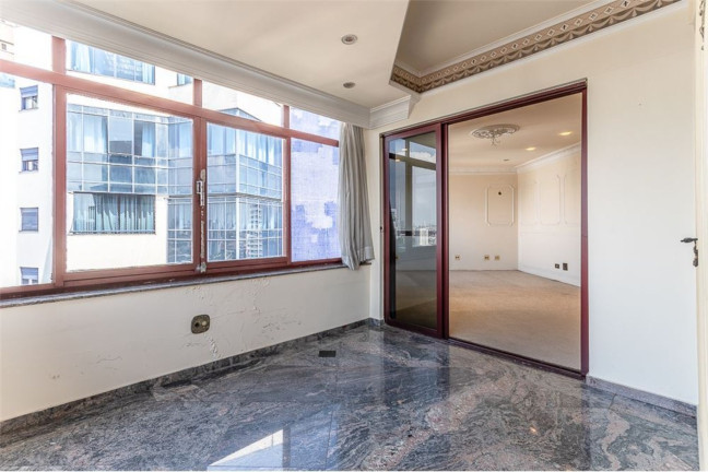 Imagem Casa com 3 Quartos à Venda, 530 m² em Jardim Avelino - São Paulo