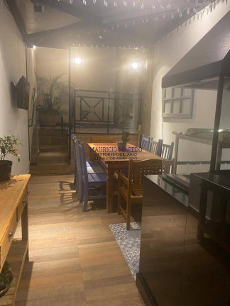 Imagem Casa com 4 Quartos à Venda, 360 m² em Alphaville - Santana De Parnaíba Imagem Casa com 4 Quartos à Venda, 360 m² em Alphaville - Santana De Parnaíba