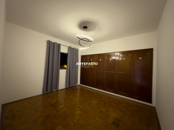 Imagem Casa com 3 Quartos à Venda, 240 m² em Centro - Franca