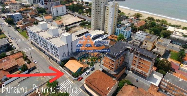 Casa com 7 Quartos à Venda, 198 m² em Centro - Balneário Piçarras