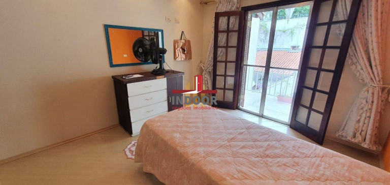 Imagem Casa com 4 Quartos à Venda, 205 m² em Vila Pedra Branca - São Paulo Imagem Casa com 4 Quartos à Venda, 205 m² em Vila Pedra Branca - São Paulo