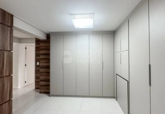 Imagem Apartamento com 4 Quartos à Venda, 219 m² em Pioneiros - Balneário Camboriú Imagem Apartamento com 4 Quartos à Venda, 219 m² em Pioneiros - Balneário Camboriú
