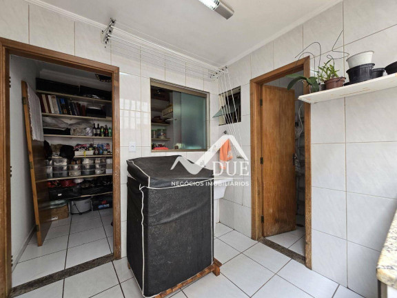 Imagem Casa com 3 Quartos à Venda, 116 m² em Embaré - Santos