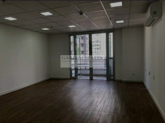 Sala Comercial à Venda, 40 m² em Consolação - São Paulo