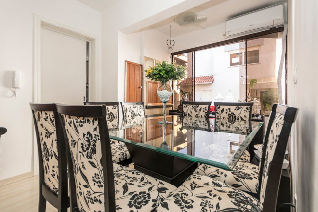 Imagem Imóvel com 2 Quartos à Venda, 57 m² em Vila Nova - Porto Alegre Imagem Imóvel com 2 Quartos à Venda, 57 m² em Vila Nova - Porto Alegre