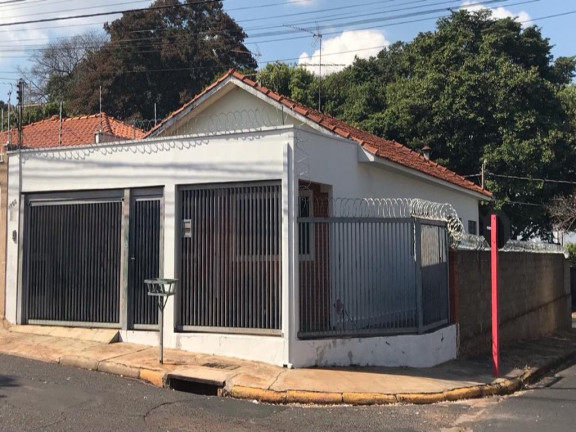 Imagem Casa com 3 Quartos à Venda, 172 m² em Centro - Araraquara Imagem Casa com 3 Quartos à Venda, 172 m² em Centro - Araraquara