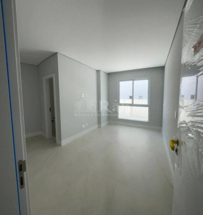 Imagem Apartamento com 4 Quartos à Venda, 132 m² em Centro - Balneário Camboriú Imagem Apartamento com 4 Quartos à Venda, 132 m² em Centro - Balneário Camboriú