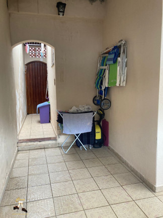 Imagem Casa com 4 Quartos à Venda, 185 m² em Vila Scarpelli - Santo André Imagem Casa com 4 Quartos à Venda, 185 m² em Vila Scarpelli - Santo André