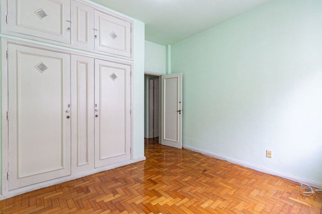 Imagem Imóvel com 3 Quartos à Venda, 126 m² em Copacabana - Rio De Janeiro Imagem Imóvel com 3 Quartos à Venda, 126 m² em Copacabana - Rio De Janeiro