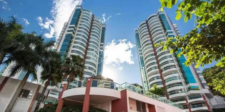 Imagem Cobertura com 4 Quartos à Venda, 254 m² em Pioneiros - Balneário Camboriú