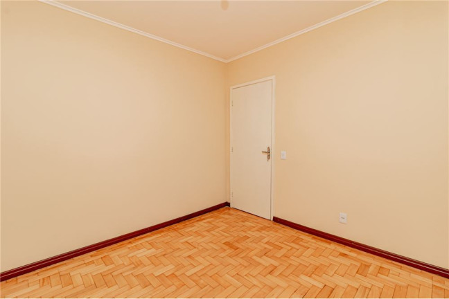 Imagem Imóvel com 4 Quartos à Venda, em Vila Ipiranga - Porto Alegre Imagem Imóvel com 4 Quartos à Venda, em Vila Ipiranga - Porto Alegre