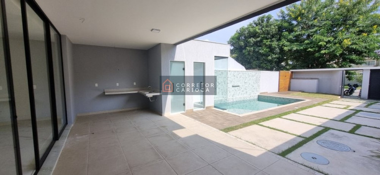 Imagem Casa com 4 Quartos à Venda, 350 m² em Barra Da Tijuca - Rio De Janeiro Imagem Casa com 4 Quartos à Venda, 350 m² em Barra Da Tijuca - Rio De Janeiro
