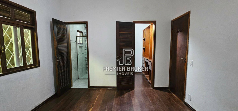 Imagem Casa com 5 Quartos à Venda, 190 m² em Pessegueiros - Teresópolis Imagem Casa com 5 Quartos à Venda, 190 m² em Pessegueiros - Teresópolis