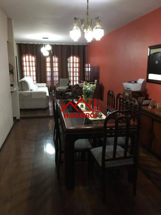 Sobrado com 5 Quartos à Venda, 304 m² em Jardim Satélite - São José Dos Campos