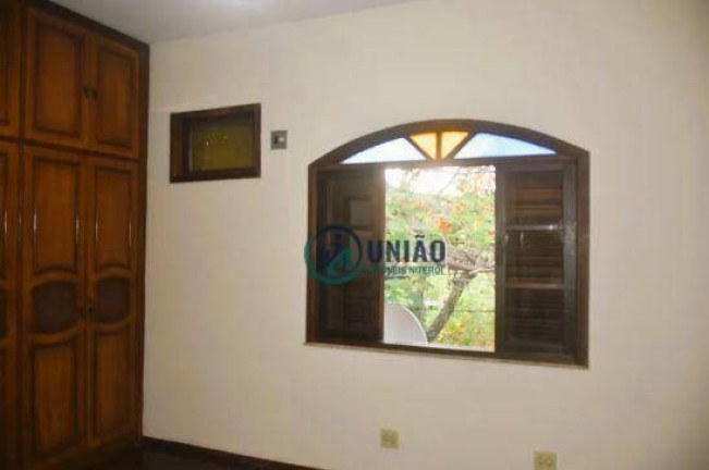 Imagem Casa com 5 Quartos à Venda, 220 m² em São Francisco - Niterói Imagem Casa com 5 Quartos à Venda, 220 m² em São Francisco - Niterói