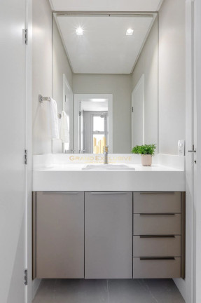 Imagem Apartamento com 4 Quartos à Venda, 131 m² em Centro - Balneário Camboriú