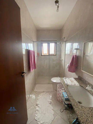 Imagem Casa com 4 Quartos à Venda, 315 m² em Trindade - Florianópolis Imagem Casa com 4 Quartos à Venda, 315 m² em Trindade - Florianópolis