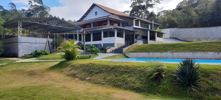 Imagem Imóvel com 3 Quartos à Venda, 2.270 m² em Big Vale - Caldas Imagem Imóvel com 3 Quartos à Venda, 2.270 m² em Big Vale - Caldas