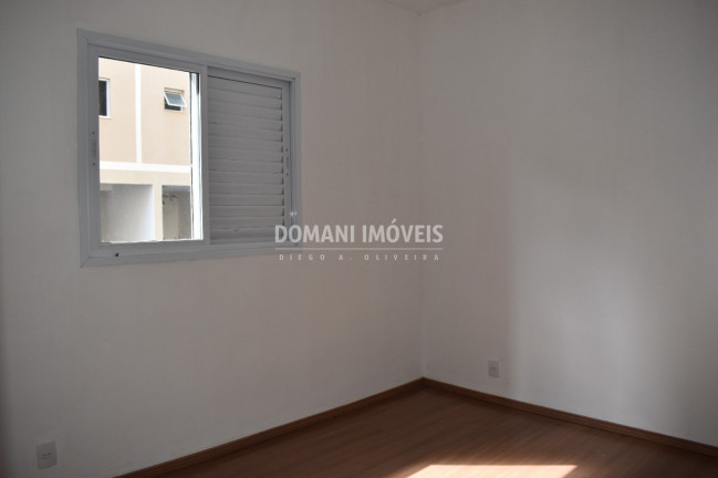 Imagem Imóvel com 2 Quartos à Venda, 55 m² em Região Da Abernéssia - Campos Do Jordão