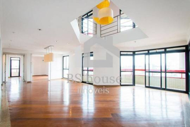 Apartamento com 5 Quartos para Alugar, 260 m² em Vila Bastos - Santo André