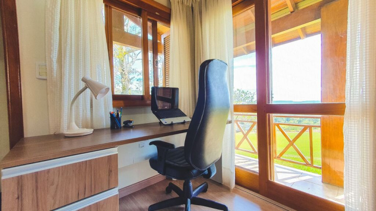 Imagem Chácara com 4 Quartos à Venda, 182 m² em Lomba Grande - Novo Hamburgo