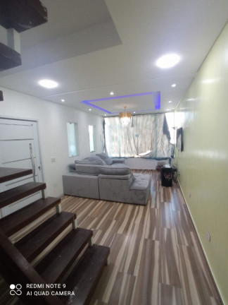 Imagem Sobrado com 3 Quartos à Venda, 350 m² em Jardim Adriana - Guarulhos Imagem Sobrado com 3 Quartos à Venda, 350 m² em Jardim Adriana - Guarulhos