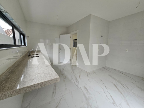 Imagem Casa com 4 Quartos à Venda, 365 m² em Barra Da Tijuca - Rio De Janeiro Imagem Casa com 4 Quartos à Venda, 365 m² em Barra Da Tijuca - Rio De Janeiro