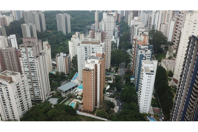 Imagem Imóvel com 4 Quartos à Venda, em Vila Suzana - São Paulo Imagem Imóvel com 4 Quartos à Venda, em Vila Suzana - São Paulo