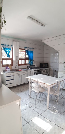 Imagem Sobrado com 5 Quartos à Venda, 216 m² em Pé De Plátano - Santa Maria
