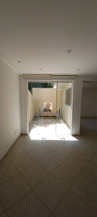 Imagem Casa com 3 Quartos para Alugar,  em Barueri