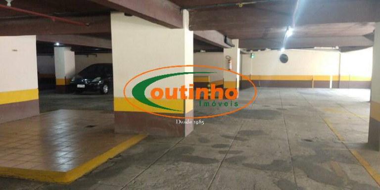 Imagem Apartamento com 3 Quartos à Venda, 144 m² em Tijuca - Rio De Janeiro Imagem Apartamento com 3 Quartos à Venda, 144 m² em Tijuca - Rio De Janeiro