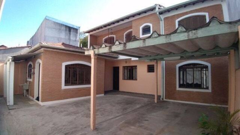 Sobrado com 2 Quartos para Alugar, 150 m² em Vila São João - Caçapava