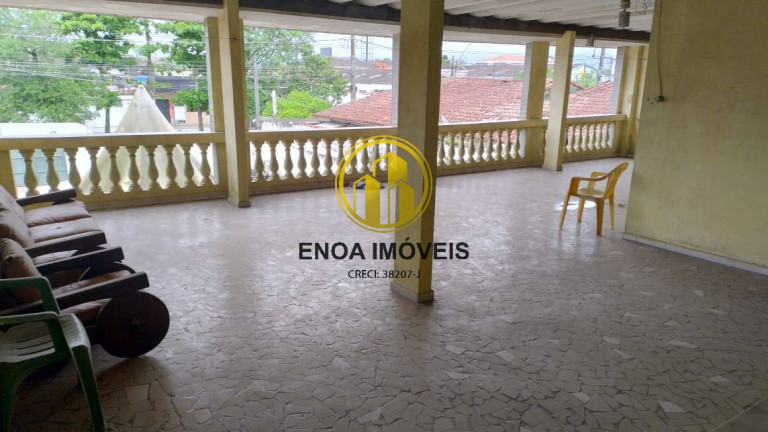 Sobrado com 3 Quartos à Venda, 360 m² em Centro - São Vicente