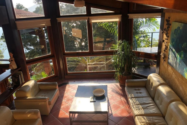 Imagem Sobrado com 4 Quartos à Venda, 500 m² em Barra Da Lagoa - Ubatuba