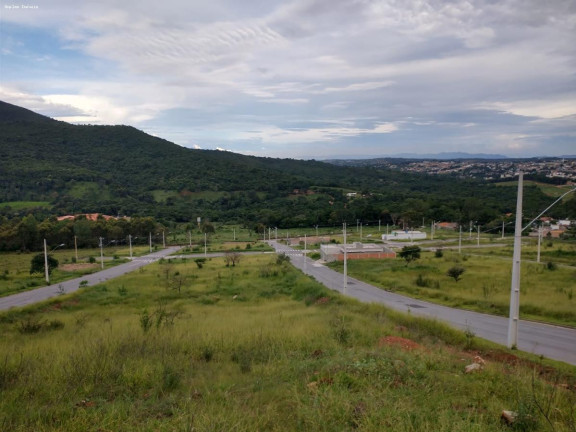 Imagem Casa com 2 Quartos à Venda, 100 m² em Bandeirantes - Mateus Leme