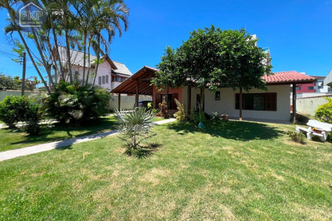 Imagem Casa com 3 Quartos à Venda, 170 m² em Ingleses Norte - Florianópolis Imagem Casa com 3 Quartos à Venda, 170 m² em Ingleses Norte - Florianópolis