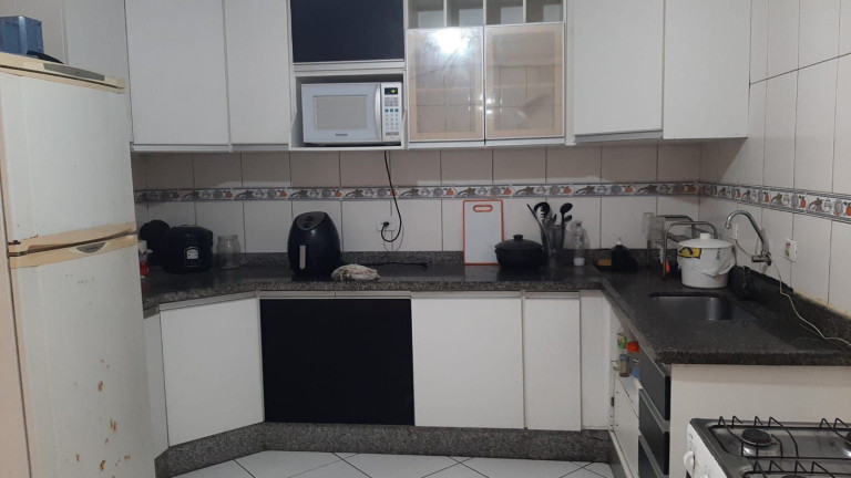 Imagem Sobrado com 6 Quartos à Venda, 150 m² em Vila Perracini - Poá Imagem Sobrado com 6 Quartos à Venda, 150 m² em Vila Perracini - Poá