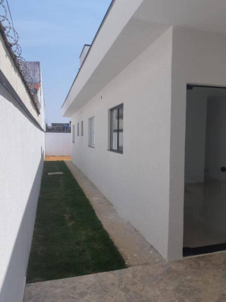 Imagem Casa com 2 Quartos à Venda, 70 m² em Parque Aeroporto - Taubaté Imagem Casa com 2 Quartos à Venda, 70 m² em Parque Aeroporto - Taubaté