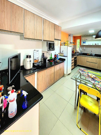 Imagem Imóvel com 3 Quartos à Venda, 168 m² em Lauro De Freita - Salvador Imagem Imóvel com 3 Quartos à Venda, 168 m² em Lauro De Freita - Salvador