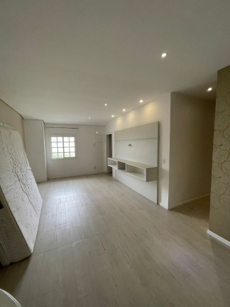 Imagem Casa com 3 Quartos à Venda, 209 m² em Goiás - Santa Cruz Do Sul Imagem Casa com 3 Quartos à Venda, 209 m² em Goiás - Santa Cruz Do Sul