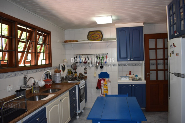 Imagem Casa com 4 Quartos à Venda, 190 m² em Região Do Alto Da Boa Vista - Campos Do Jordão