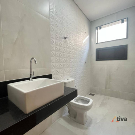 Imagem Casa com 3 Quartos à Venda, 75 m²